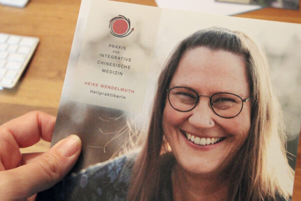 Flyergestaltung für die Praxis einer Heilpraktikerin